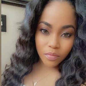 Meet your Posher, Ronnada